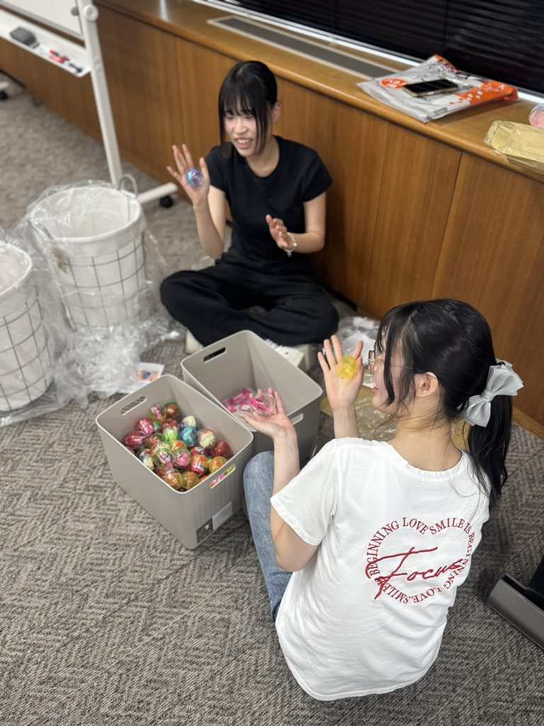 学生が作業をしている