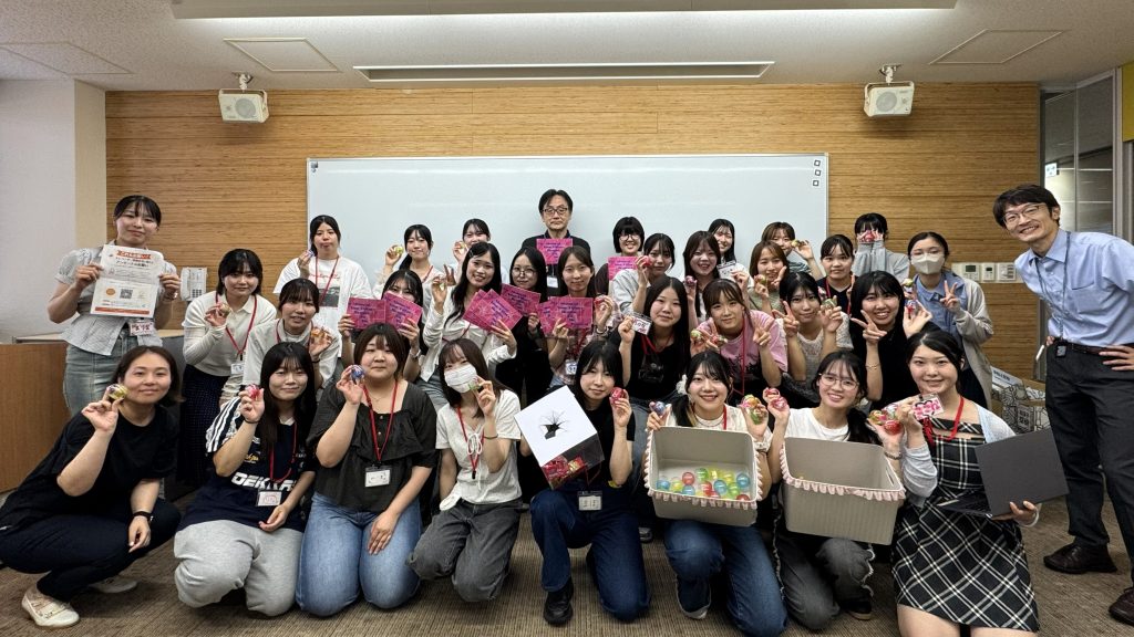大学生の集合写真